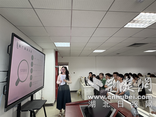 校村聯(lián)手育新機(jī)，“苕隊(duì)長(zhǎng)”紅薯粉條觸網(wǎng)加速跑——一份市場(chǎng)營(yíng)銷策劃服務(wù)藍(lán)圖
